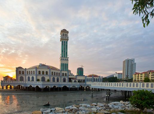 File:Penang Malaysia Sunrise at Tanjong Bungah Mosque-04and  (4461552447).jpg - Wikimedia Commons