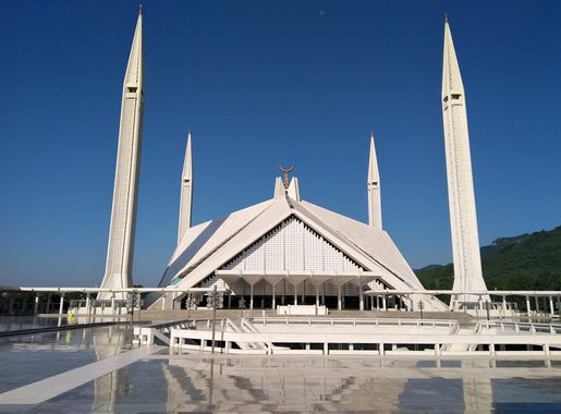 File:Faisal Mosque, Shah Faisal Ave, E-8, Islamabad, Islamabad Capital  Territory 44000.jpg - Wikimedia Commons