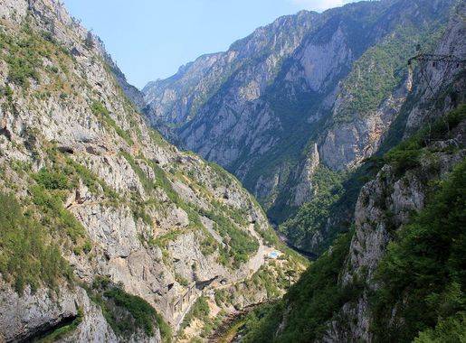 File:Piva Canyon.JPG - Wikimedia Commons