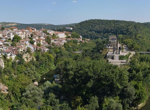 File:Veliko Tarnovo (Велико Търново) - panorama.JPG - Wikimedia Commons