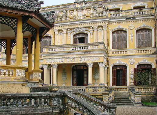 File:La façade principale du palais An Dinh à Hué (4393491888).jpg -  Wikimedia Commons