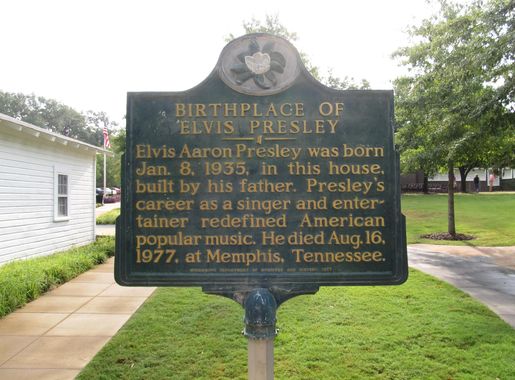 File:Birthplace of Elvis Presley Marker, Elvis Presley Birthplace Museum &  Chapel, Tupelo, Mississippi (6120750084).jpg - Wikimedia Commons