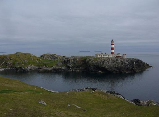 File:Eilean Glas lighthouse (2480244671).jpg - Wikimedia Commons