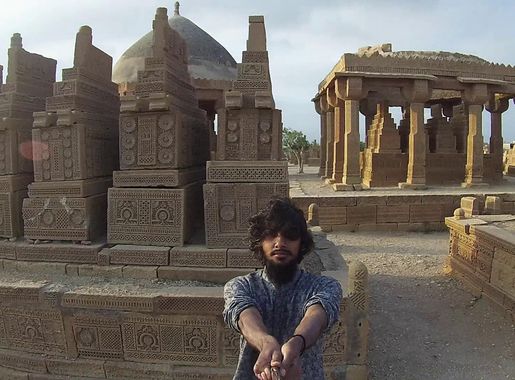 File:Chaukhandi tombs.png - Wikimedia Commons