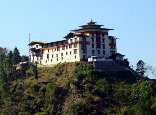 File:Trashigang Dzong-rear-2008-01-02.jpg - Wikimedia Commons