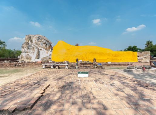 File:The Reclining Buddha Image at Wat Lokayasutharam, Ayutthaya.jpg -  Wikimedia Commons