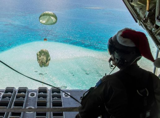 Santa's helpers' bring Christmas to Micronesian islands > 919th Special  Operations Wing > Article Display
