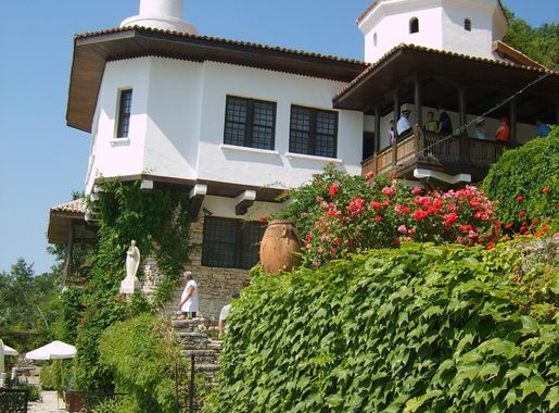 File:Balchik Palace ifb.JPG - Wikipedia