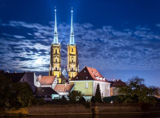 File:Wroclaw - Katedra Jana Chrzciciela w nocy.jpg - Wikimedia Commons