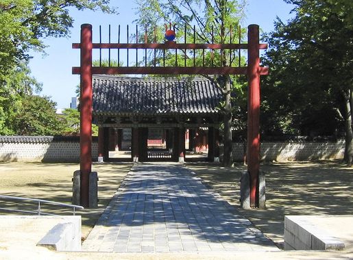 File:Jeonju Gyeonggi-jeon cropped version.jpg - Wikipedia