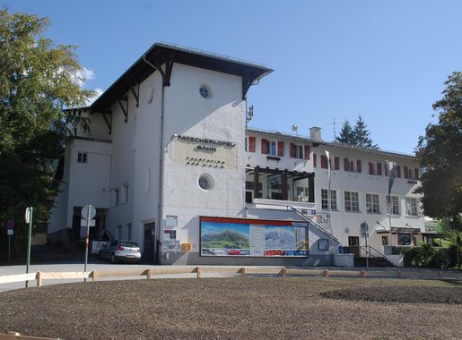 File:Innsbruck-Patscherkofelbahn-Talstation.JPG - Wikimedia Commons