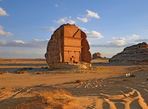 File:Madain Saleh 2017 02.jpg - Wikimedia Commons