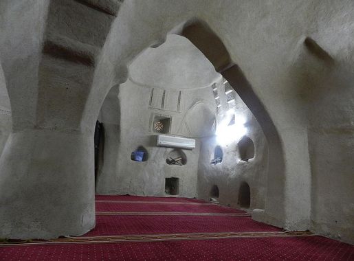 File:Al Badiyah Mosque - Fujairah (8).jpg - Wikimedia Commons