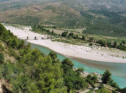 File:Vjosa bei Tepelena.jpg - Wikipedia