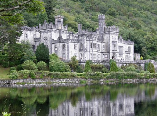 File:Kylemore Abbey - Connemara, Ireland - August 11, 2008 01.jpg -  Wikimedia Commons