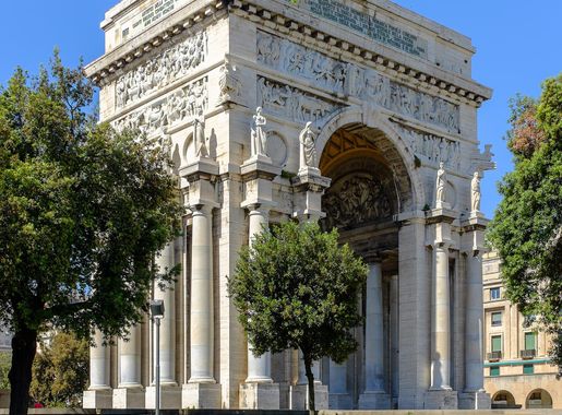 File:Genova - Piazza della Vittoria.jpg - Wikipedia