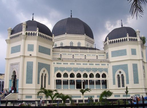 Fichier:Great Mosque Medan Indonesia.JPG — Wikipédia