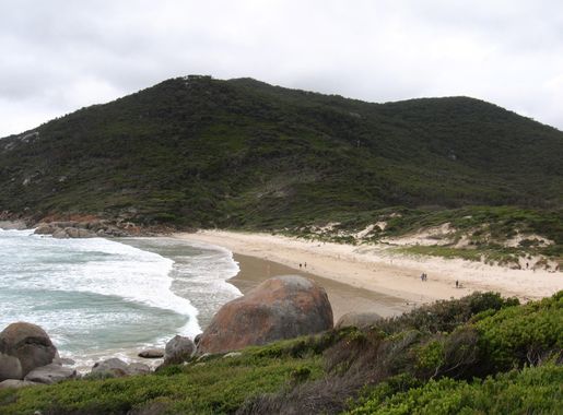 File:Squeaky beach wilsons prom.JPG - Wikimedia Commons