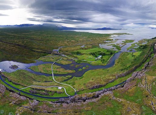 File:Alþingi Lögberg aerial panorama.jpg - Wikimedia Commons