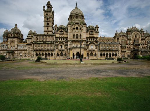 File:Laxmi Vilas Palace - Vadodara.jpg - Wikimedia Commons