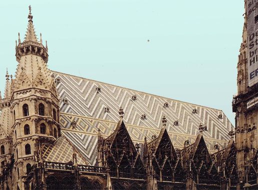 File:Roof of St. Stephen's Cathedral.jpg - Wikimedia Commons