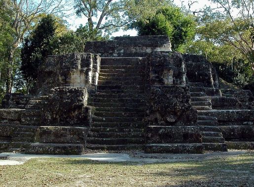 File:TempleOfMasks Uaxactun.JPG - Wikimedia Commons