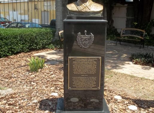 File:Tampa Ybor City Marti Park Grajales01.jpg - Wikimedia Commons