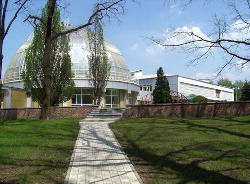 Файл:Donetsk botanical garden 2.jpg — Вікіпедія