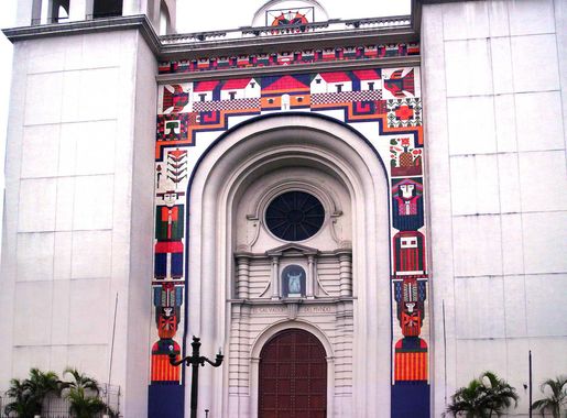 File:Iglesia San Salvador.jpg - Wikimedia Commons