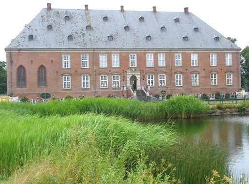 Fil:Taasinge - Valdemars Slot1.JPG - Wikipedia, den frie encyklopædi
