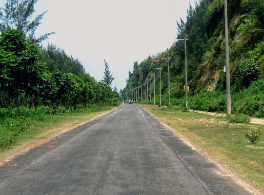 File:Cox's bazar marine drive.JPG - Wikimedia Commons
