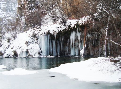 File:Hanging Lake Winter.JPG - Wikimedia Commons