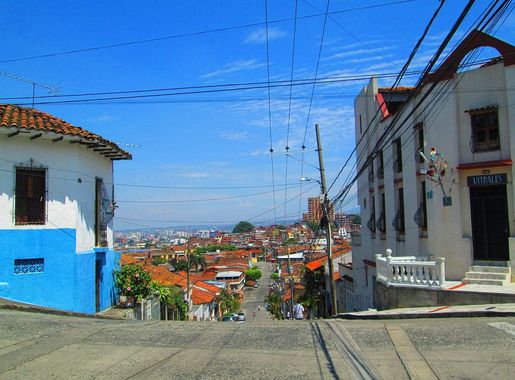 File:Barrio san antonio, conjunto de casas y estructuras antiguas de la  ciudad..JPG - Wikimedia Commons