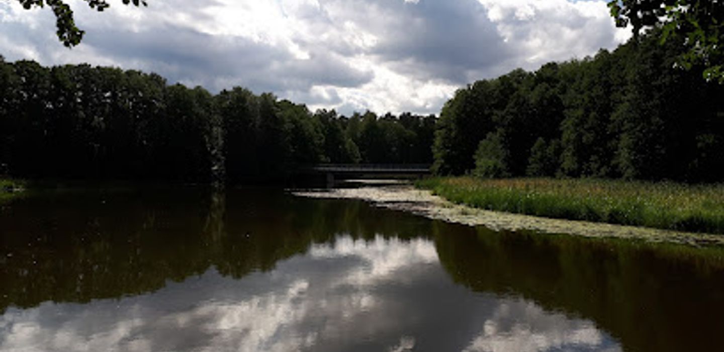Släbro Hällristningar