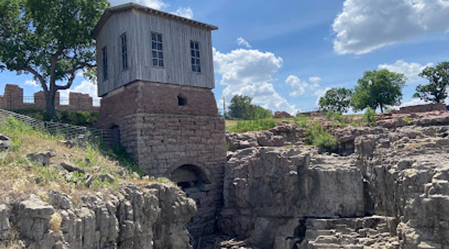 Queen Bee Mill Ruins