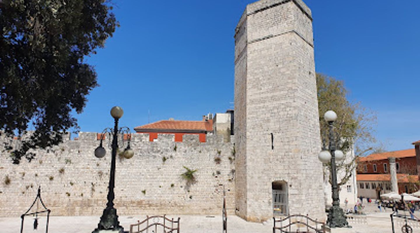 The Five Wells Square