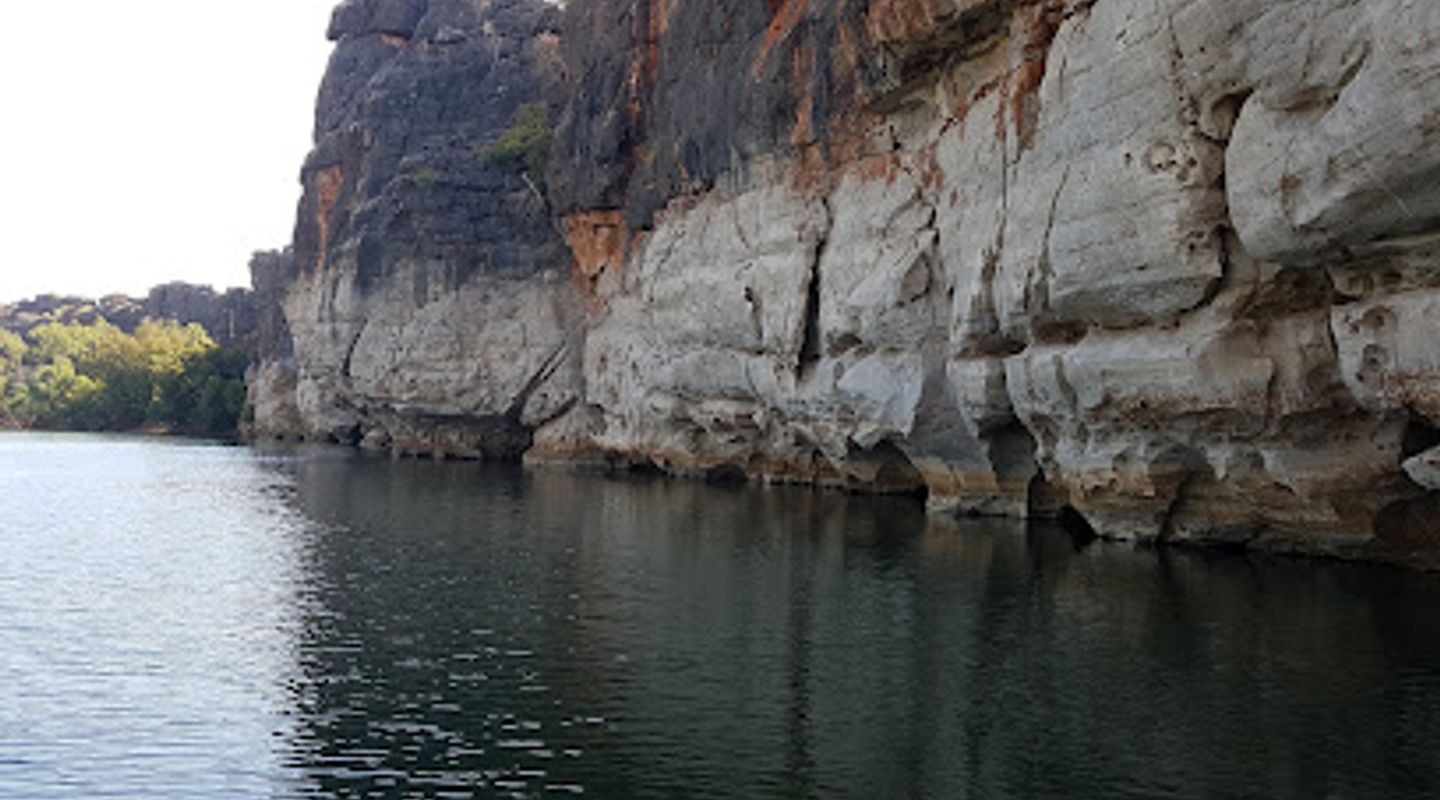Echidna Chasm