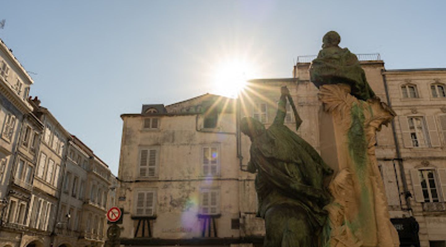 Place des petits bancs