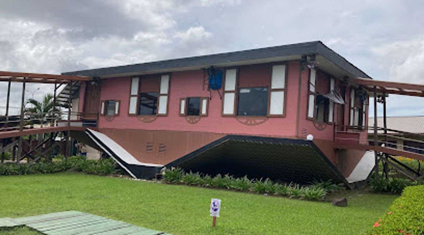 Rumah terbalik
