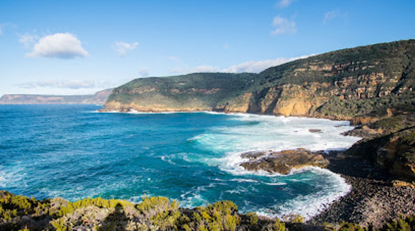 Maingon Bay Lookout
