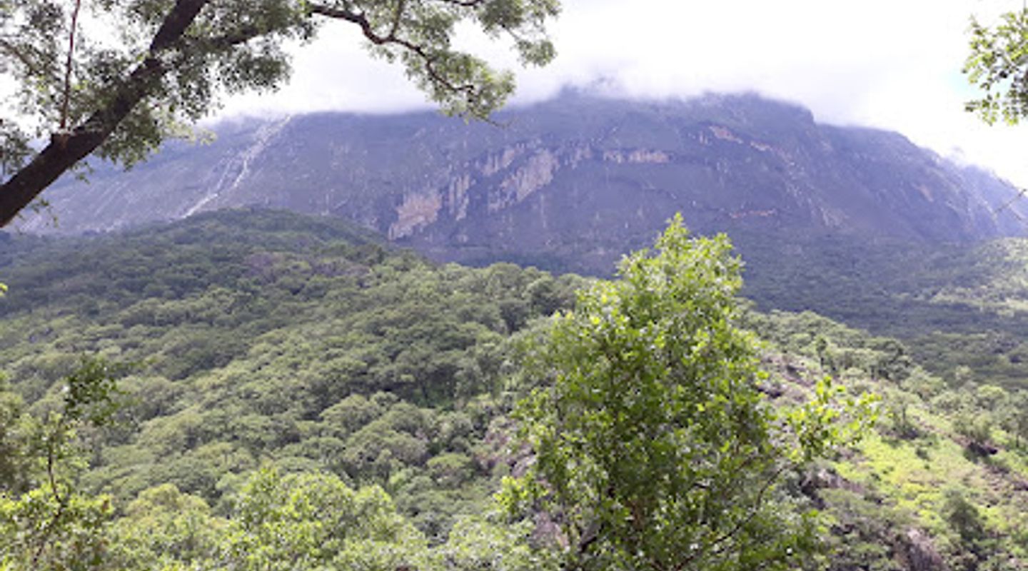 Likhubula Falls (Dziwe la Nkhalamba)