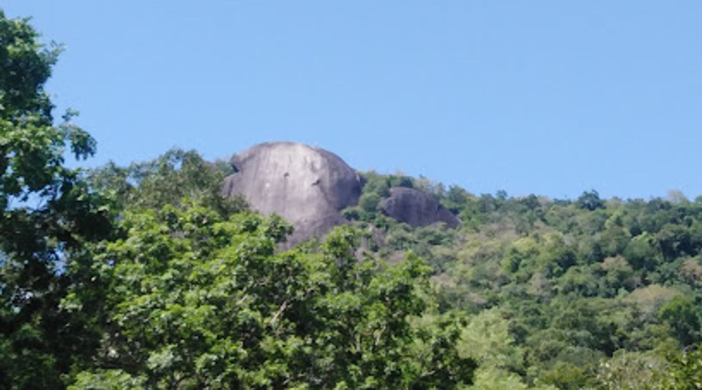 Mayuragiri Len Sthoopa