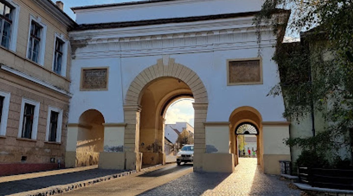 The Șchei Gate