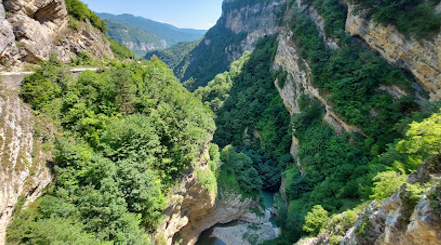 Ghvirishi waterfall