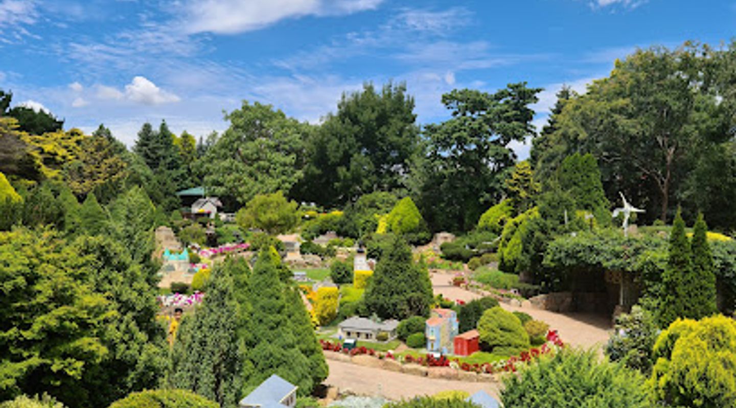 Cockington Green Gardens