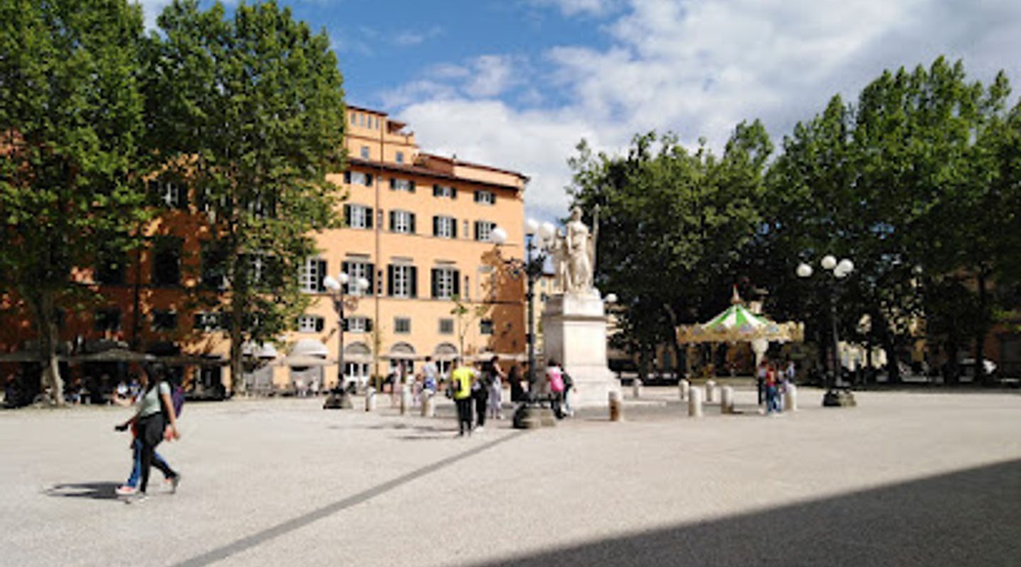 Statua di Maria Luisa di Borbone