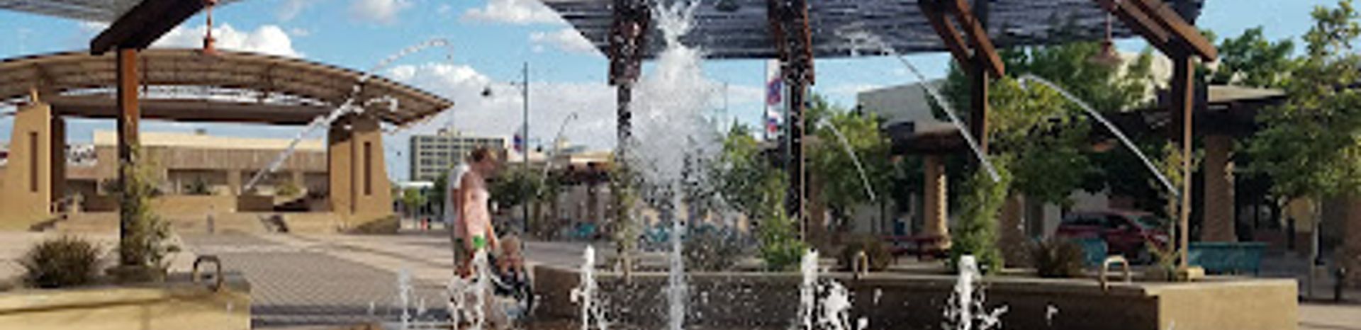 Las Cruces Plaza