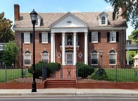 R Perry Turner House