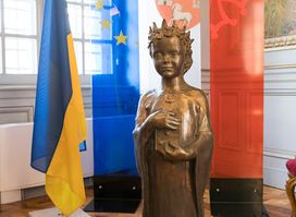 Statue d'Anne de Kiev