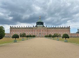Vorhof neues Palais
